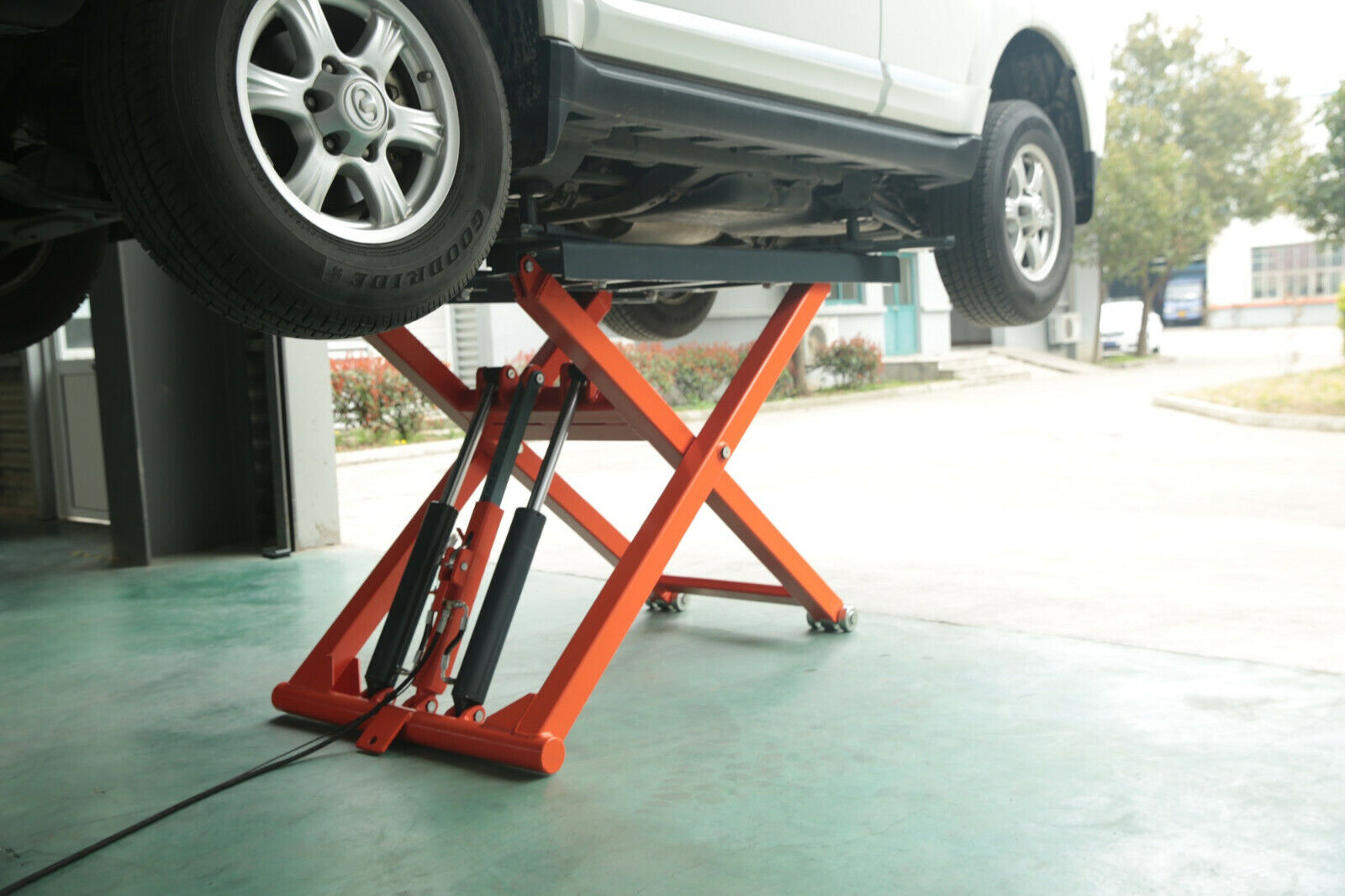 APlusLift HW-SL6600X MID RISE 6600LB AUTO SCISSOR LIFT 110V